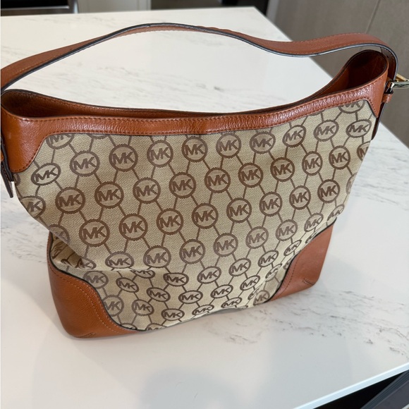 Michael Kors Millbrook Shoulder Bag - Picture 1 of 10